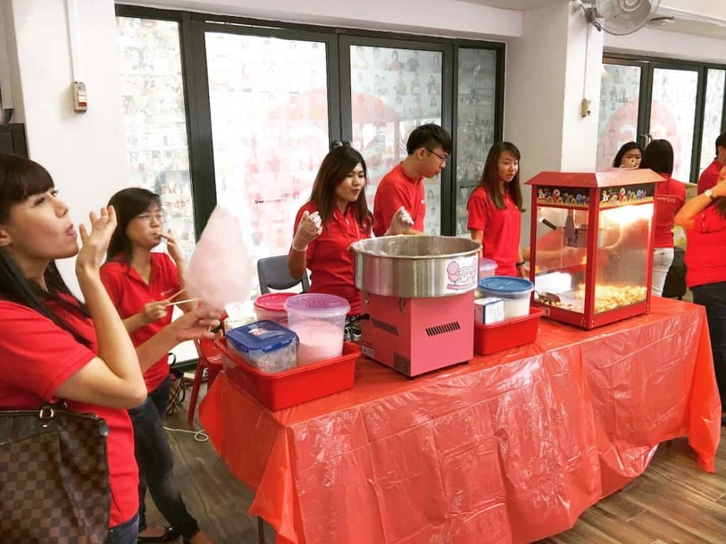 candy-floss-and-popcorn-booth