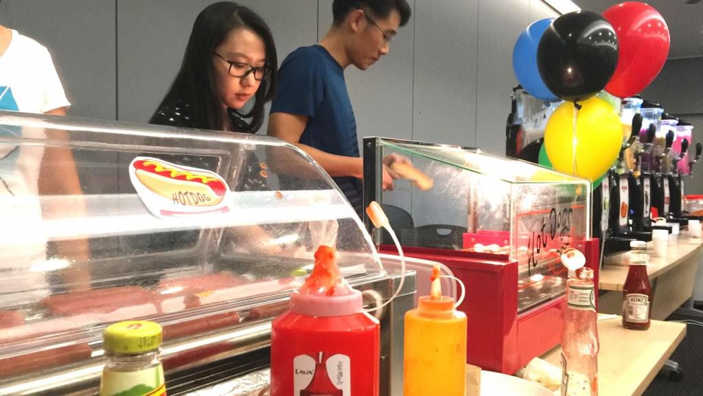 hotdog-machine-for-rent-singapore